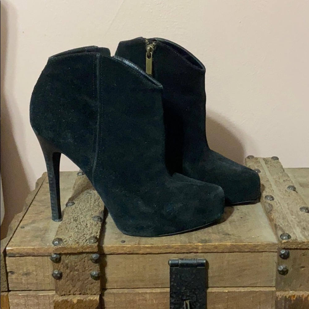 Jessica Simpson Pasadena booties